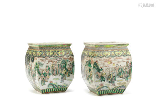 A pair of square famille verte jardinières,Late Qing Dynasty