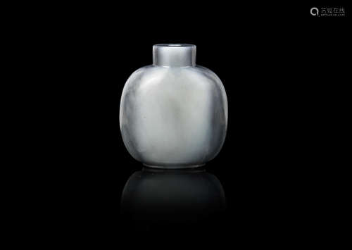 A large black and grey jade snuff bottle,Late Qing Dynasty