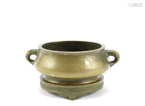A bronze incense burner and stand,Jiacang zhenbao four-character mark, Qing Dynasty or later