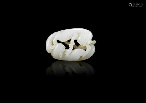 A white jade carving of two squirrels,18th/19th century