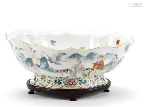 A famille rose 'Immortals' foliate bowl,Jiaqing seal mark and of the period