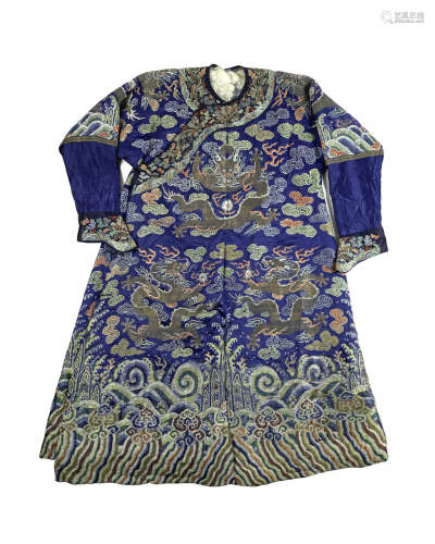 A silk embroidered 'dragon' robe,19th/20th century
