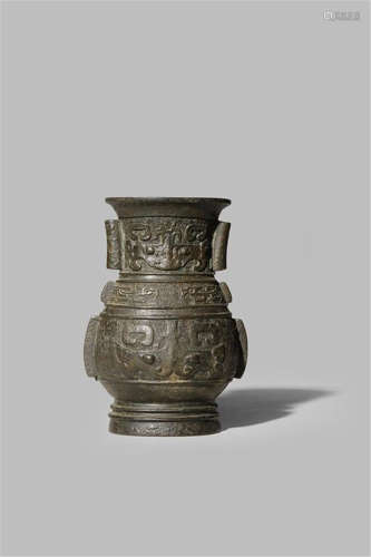 A SMALL CHINESE BRONZE ARCHAISTIC VASE 17TH CENTURY