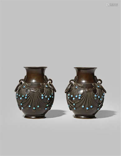 A PAIR OF CHINESE SMALL BRONZE VASES LATE QING DYNASTY