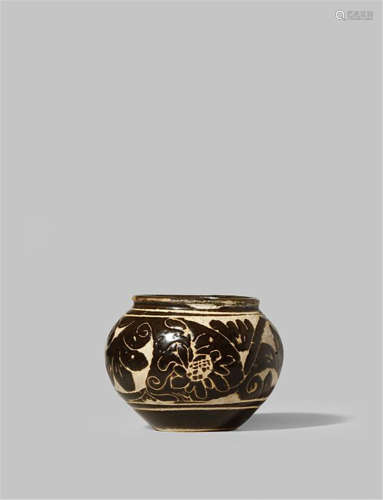 A SMALL CHINESE CIZHOU JAR SONG DYNASTY 960-1279