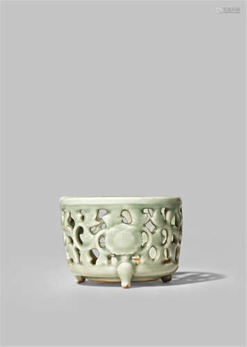 A SMALL CHINESE LONGQUAN CELADON INCENSE BURNER PROBABLY LATE MING DYNASTY