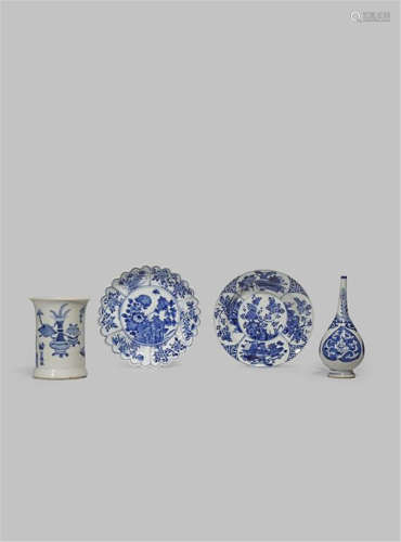 FOUR CHINESE BLUE AND WHITE ITEMS KANGXI 1662-1722