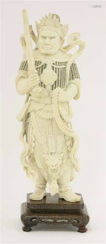 二十世纪初 象牙雕增长天王立像