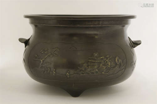 A large Japanese bronze jardinière