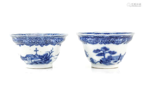 清18世纪   青花杯碟两套                                                                                                                                     TWO CHINESE BLUE AND WHITE CUPS AND SAUCERS.