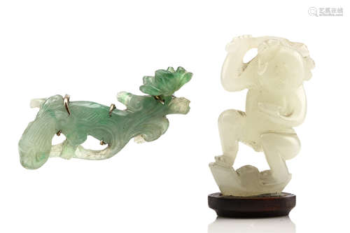 19/20世纪   螭龙及童子玉雕各一件                                                                                                                                TWO CHINESE JADE CARVINGS.