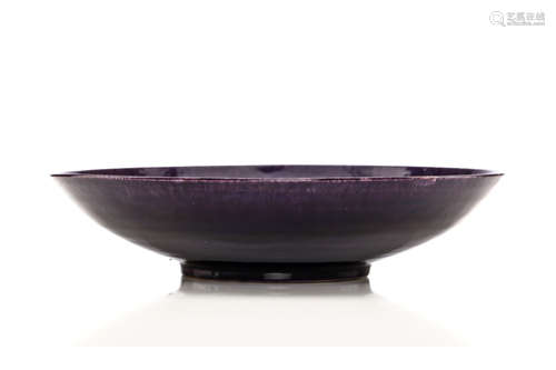 清康熙   茄皮紫釉盌                                                                                                                                                         A CHINESE AUBERGINE GLAZED BOWL.