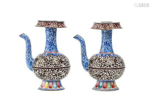 清   广东铜胎珐琅贲巴壶                                                                                                                                    A PAIR OF CHINESE CANTON ENAMEL TIBETAN-STYLE EWERS, PENBA HU.