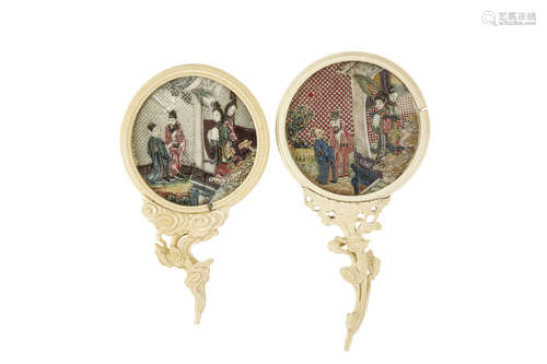 清   绘人物象牙雕镜一对                                                                                                                                            A PAIR OF CHINESE STAINED IVORY MIRRORS.