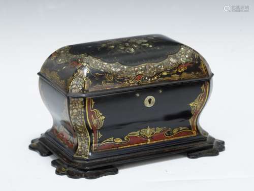 Chinese Qing Dynasty Lacquer w/ Mother Pearl Box
