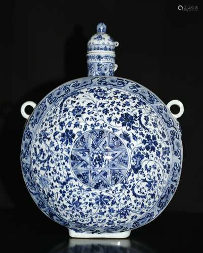 Chinese Blue/White Porcelain Vase