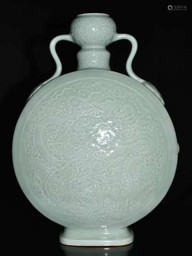 Chinese White Glazed Engraved Design Vase