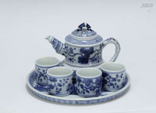 Set of Chinese Blue/White Porcelain Tea Set