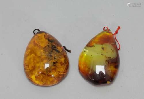 2 Pieces of Imitating Amber Carving