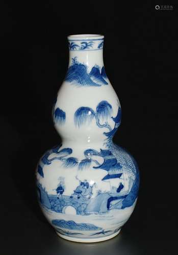 Chinese Blue/White Gourd Shape Vase