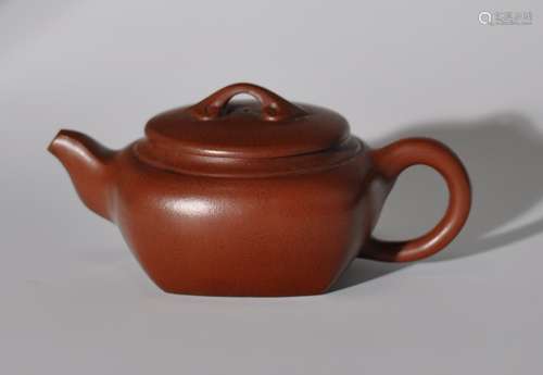 Chinese Zisha Teapot