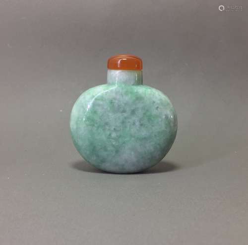 Chinese Jadite Snuff Bottle