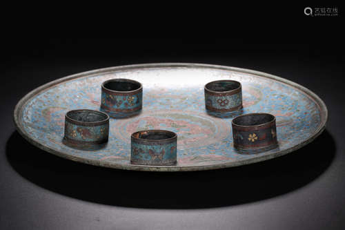 A CLOISONNE MYTHICAL BEAST DISH WITH FIVE RINGS