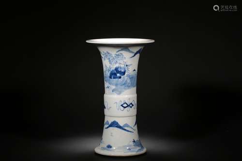 A CHINESE BLUE AND WHITE PORCELAIN BEAKER VASE