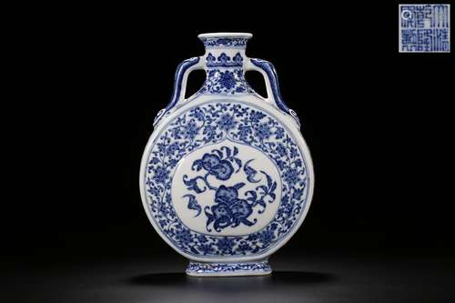 A MING-STYLE BLUE AND WHITE MOON FLASK 