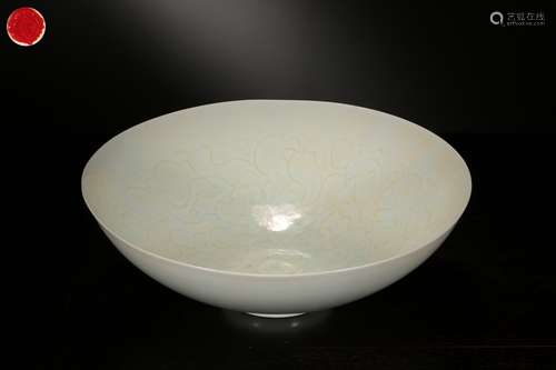 A YINGQING-GLAZED  FLORAL PATTERN PORCELAIN BOWL