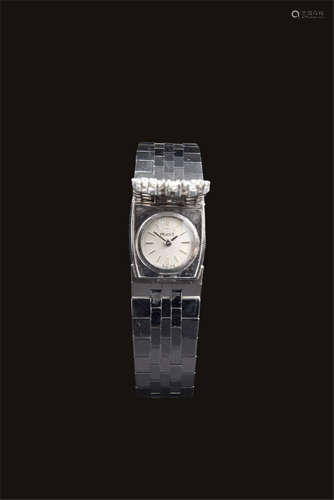 Piaget, Swiss, Case No. 9473, Cal. 6P, 17 x 18 mm, circa 1980 A lady's extravagant diamond-set