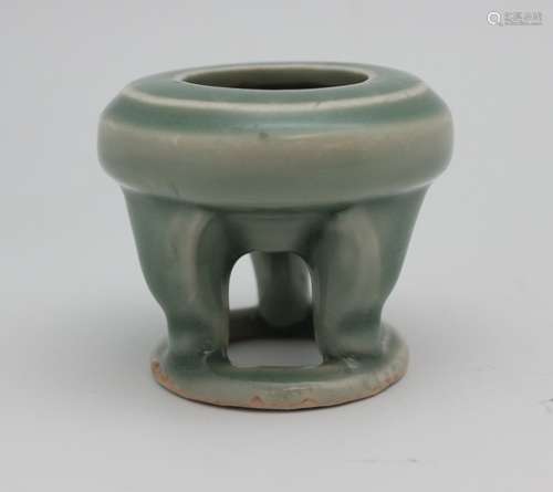 ANTIQUE LONG QUAN WATER POT