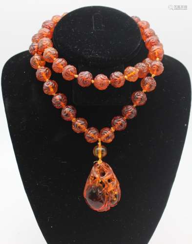 ANTIQUE GOLDEN AMBER NECKLACE AND PENDANT
