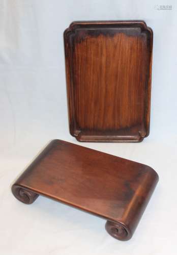 2 HARD WOOD STAND AND TRAY