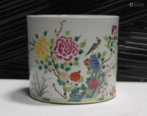 FAMILLE ROSE PORCELAIN BRUSH POT