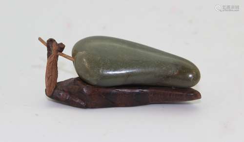 HETIAN GREEN JADE NATURAL FORM PEPPER