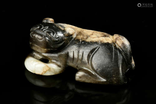 JADE CARVED 'MYTHICAL BEAST' FIGURE