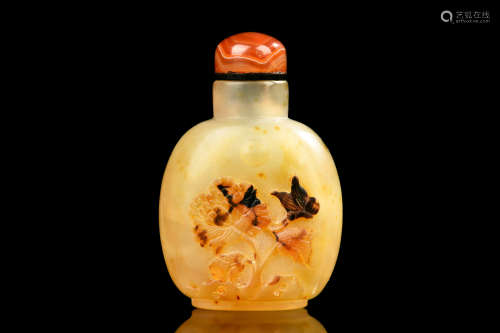 AGATE CARVED 'FLOWERS' SNUFF BOTTLE