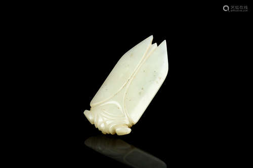 JADE CARVED 'CICADA' ORNAMENT