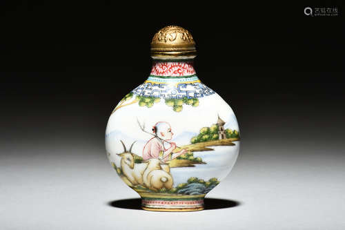 CLOISONNE ENAMELED 'PEOPLE' SNUFF BOTTLE