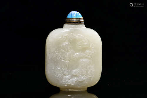 WHITE JADE SNUFF BOTTLE