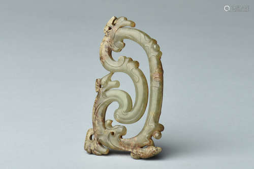 CELADON JADE CARVED 'DRAGON' ORNAMENT