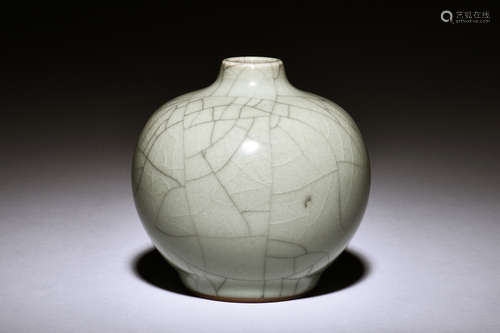 GUAN-TYPE CELADON GLAZED JAR