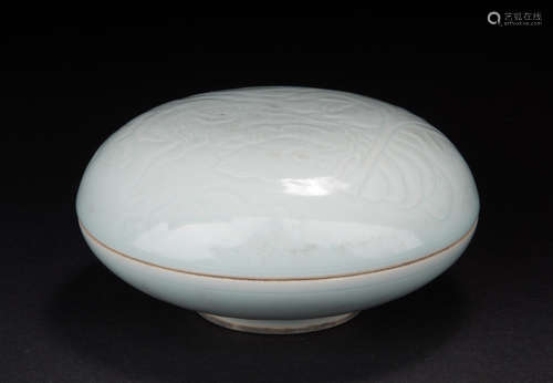 CELADON GLAZED 'QILIN' BOX WITH COVER