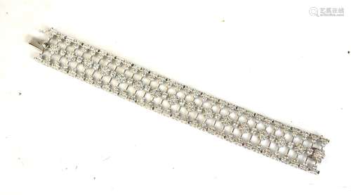 18 K White Gold Diamonds Bracelet