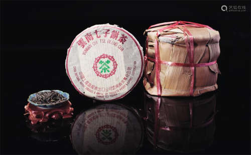 中茶绿印云南七子饼茶 1983年