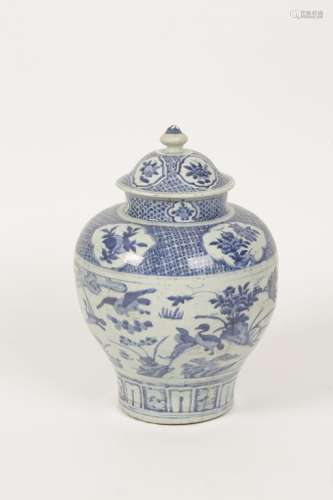 A CHINESE BLUE AND WHITE PORCELAIN SHOULDERED VASE AND COVER