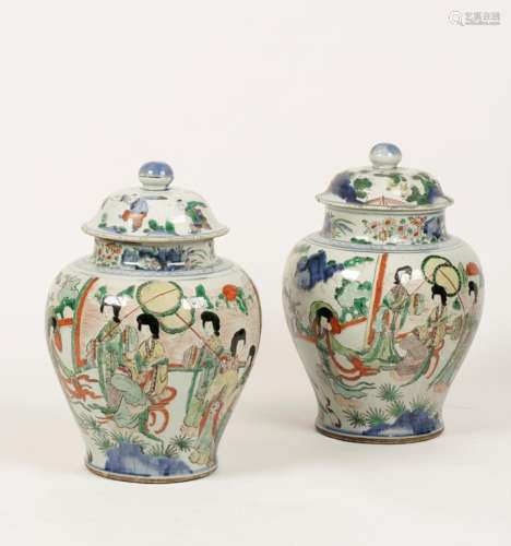 A PAIR OF CHINESE FAMILLE VERTE PORCELAIN LARGE VASES AND COVERS