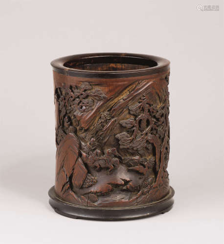 清早期(1644-1775) 竹雕高浮雕狩猎纹笔筒
