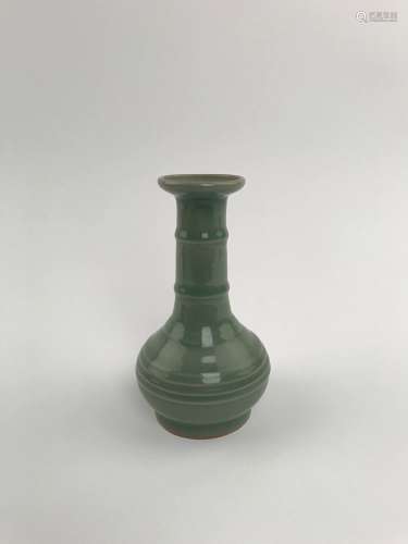 Chinese Longquan Vase